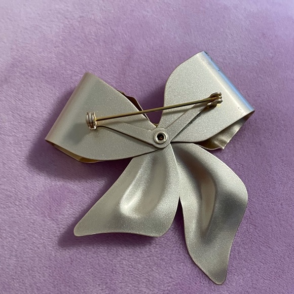 🎀Vintage Bow Brooch🎀 - Picture 2 of 3